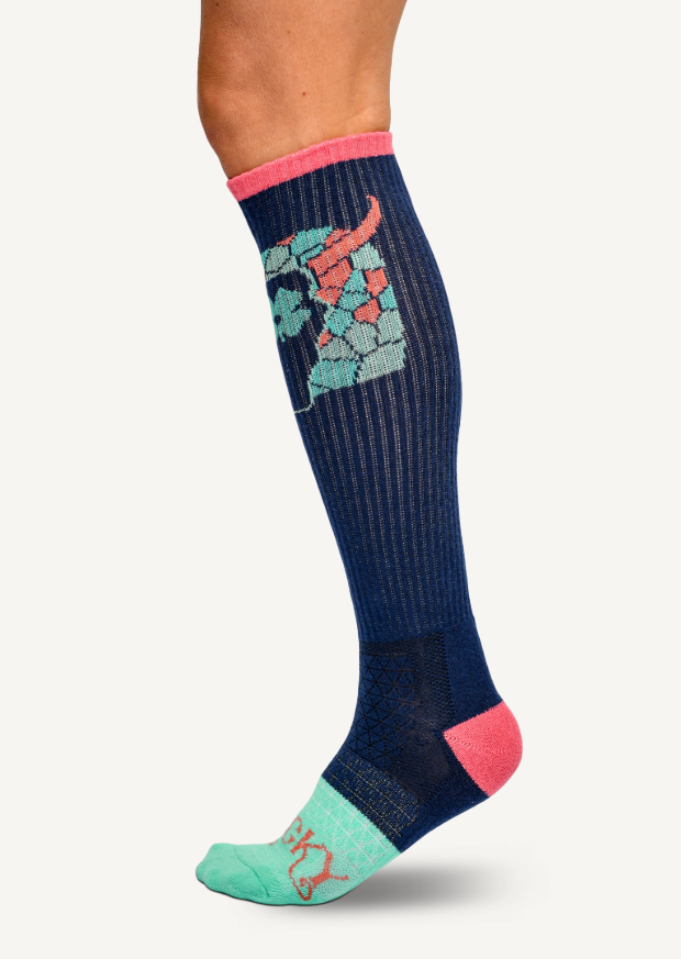 Lucky Chuck - Lucky Clover Steer Head Navy/Pink Performance Socks